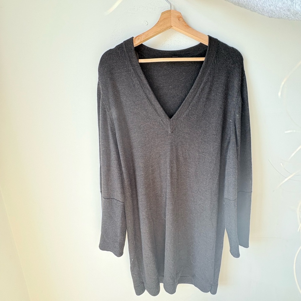 COS  100% merino wool V-Neck dress 👗